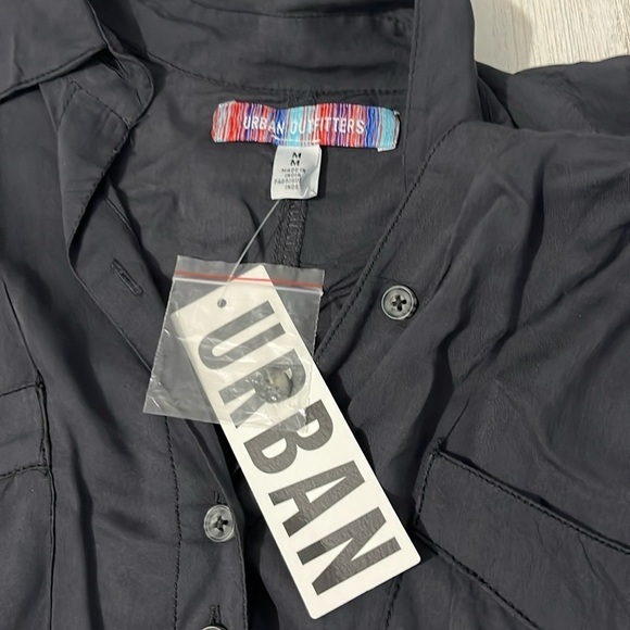 Urban Outfitters oversized gray blouse size M NWT - Picture 4 of 7